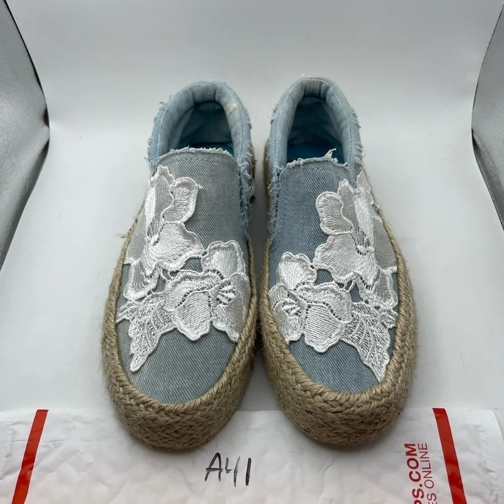 Blowfish white floral espadrilles women’s 6